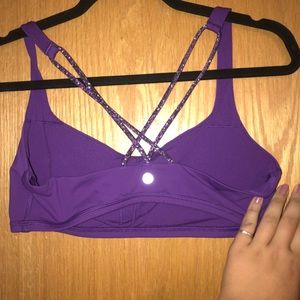 Lululemon sport bra!
